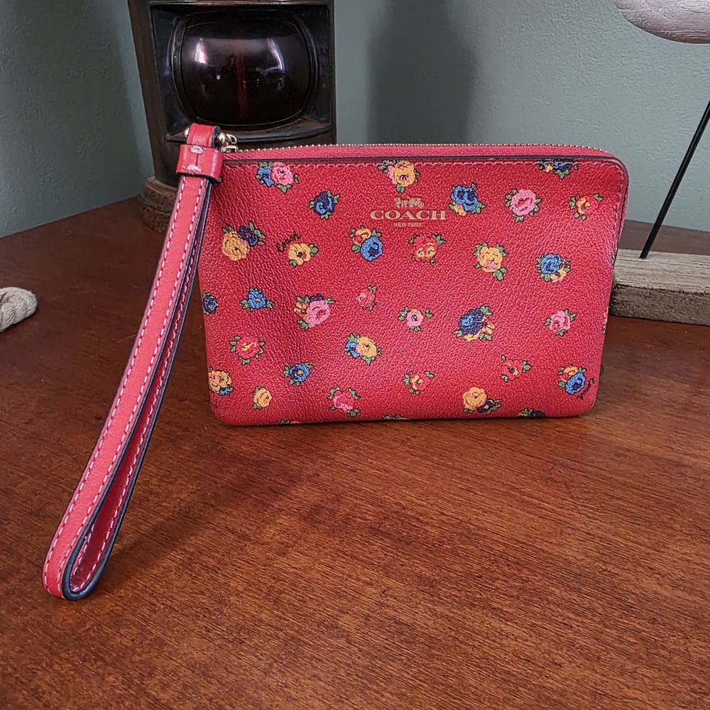 Coach CA716 Vintage Rose Floral Corner Zip Red Canvas Leather Wristlet